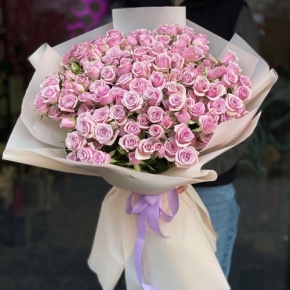 Букет из 25 лиловых кустовых роз (60 см) в Раменском