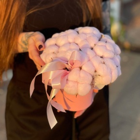 Композиция в шляпной коробке мини из хлопка в Раменском