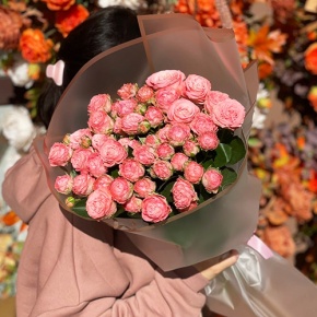 Букет из 11 пионовидных кустовых роз (60 см) в Раменском