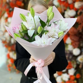 Букет из 3 пионовидных лилий в Раменском