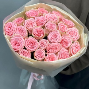 Букет из нежных 25 роз Софи Лорен (60 см) в Раменском