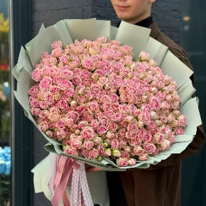 Букет из 101  нежно -розовой кустовой розы (70 см) в Раменском