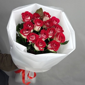 Букет из 15 рубиновых роз (70 см) в Раменском