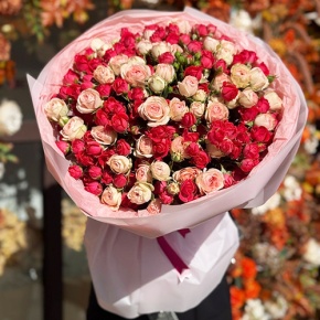 Букет из 35 кустовых роз микс (50 см) в Раменском