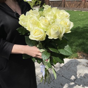 Букет из 11 белых роз (70 см) в Раменском