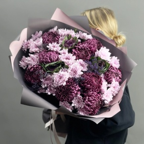 Букет "Виолетта" из хризантем Бигоуди, лимониума, брассики и кустовых хризантем в Раменском
