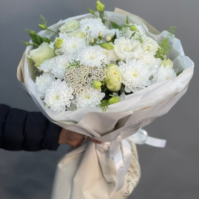 Букет "Меланхолия" из роз и хризантем в Раменском