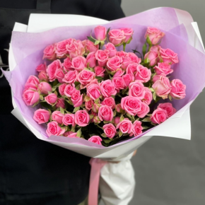 Букет "Рассвет принцессы" из 15 кустовых роз (50 см) в Раменском