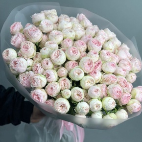 Букет из 25 кустовых пионовидных роз Мэнсфилд парк (50 см) в Раменском