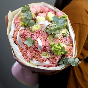 Букет "Миссис" из кустовой розы Джульетта и эустом в Раменском