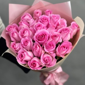 Букет из 25 розовых роз кения (40 см) в Раменском