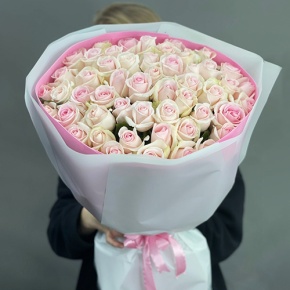 Букет из 51 нежной пастельной розы (60 см) в Раменском