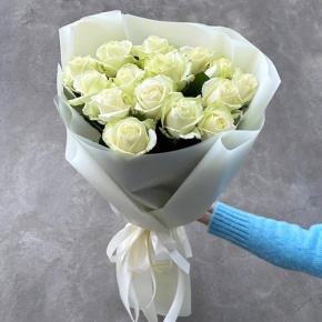 Букет "Умка" из 15 белых роз (50 см) в Раменском