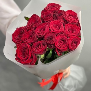 Букетик из 15 красных роз (60 см) в Раменском