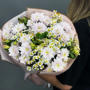 Букет "Сиэтл" из хризантем, альстромерий и ромашек в Раменском