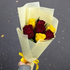 Букет из 7 Кенийских роз (40 см) в Раменском
