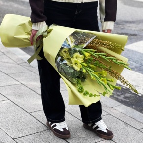 Букет "Нирвана" из гладиолусов, молюцеллы и эремуруса в Раменском