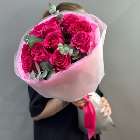 Букет из 13 малиновых роз Эквадор Пинк Флоид (60 см) в Раменском