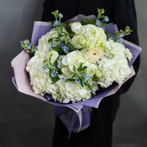 Букет из Голландских гортензий и ранункулюсов в Раменском