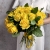Букет из 25 лимонных роз с рускусом (40 см) в Раменском