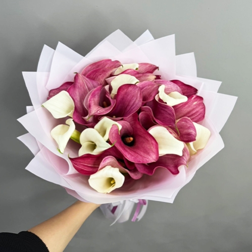 Букет из 25 нежных калл в Раменском